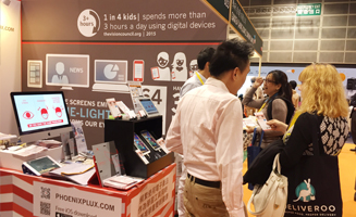 Teachers visited Phoenix.Plux's booth at LTE expo 2015 photo 3