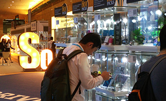 buyers visit our display box image2